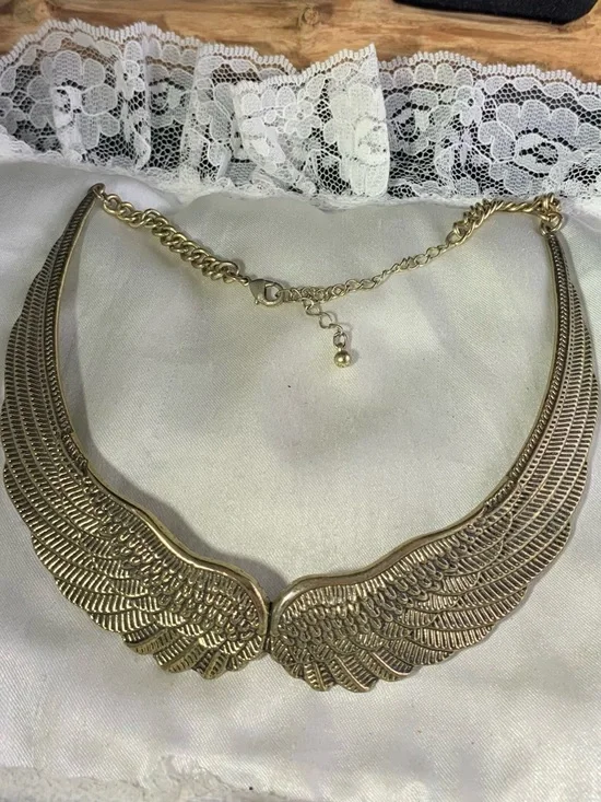 Gold Wing Collar Necklace - Elegant Women’s Statement - Picture 3 of 3